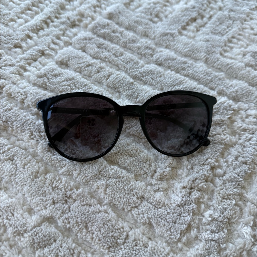 Authentic Black Chanel Sunglasses with Quilted Case - Picture 9 of 10